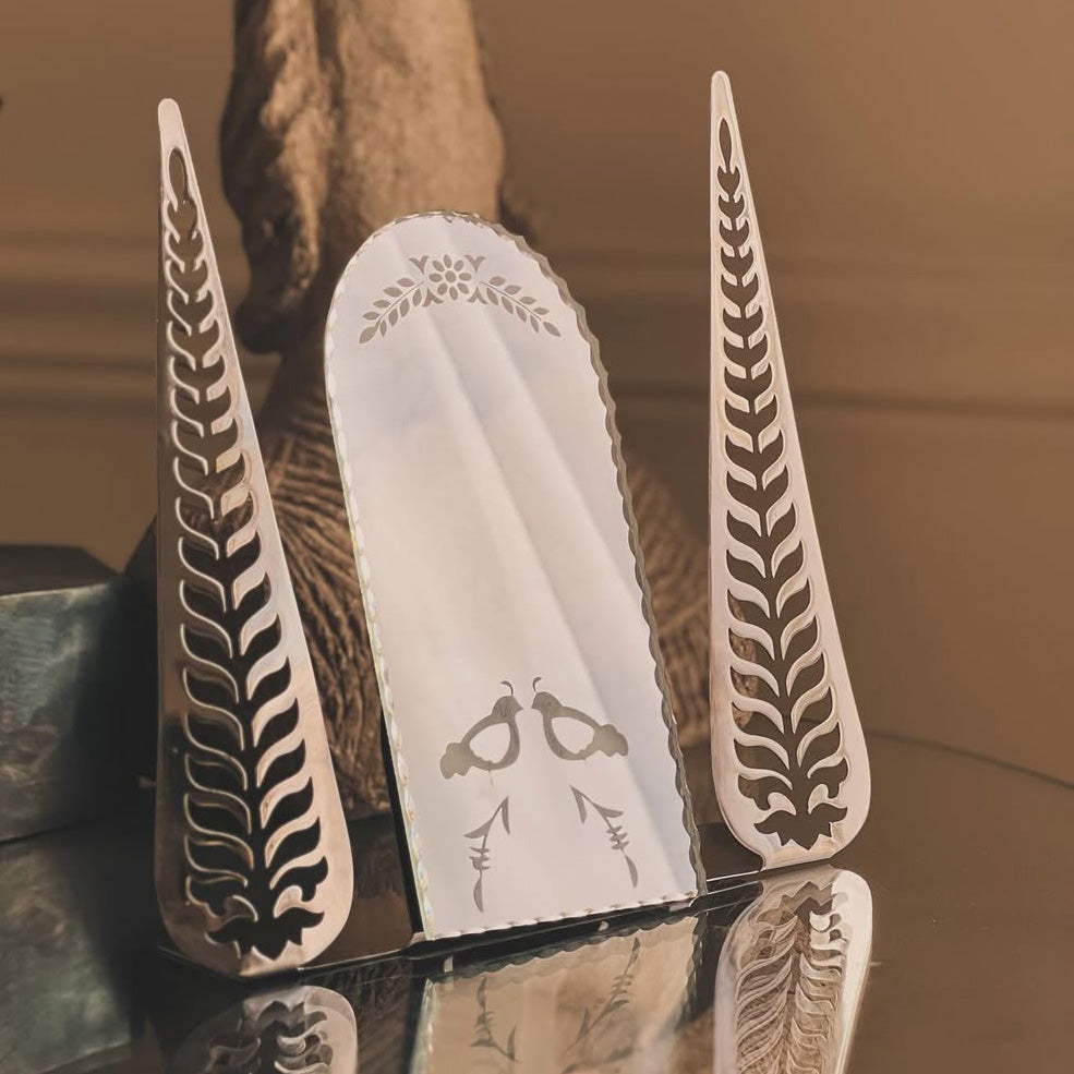 Sarv Mirror