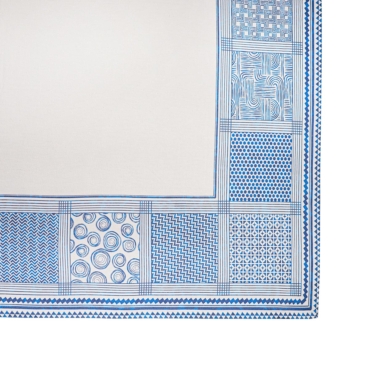 nilgon Tablecloth